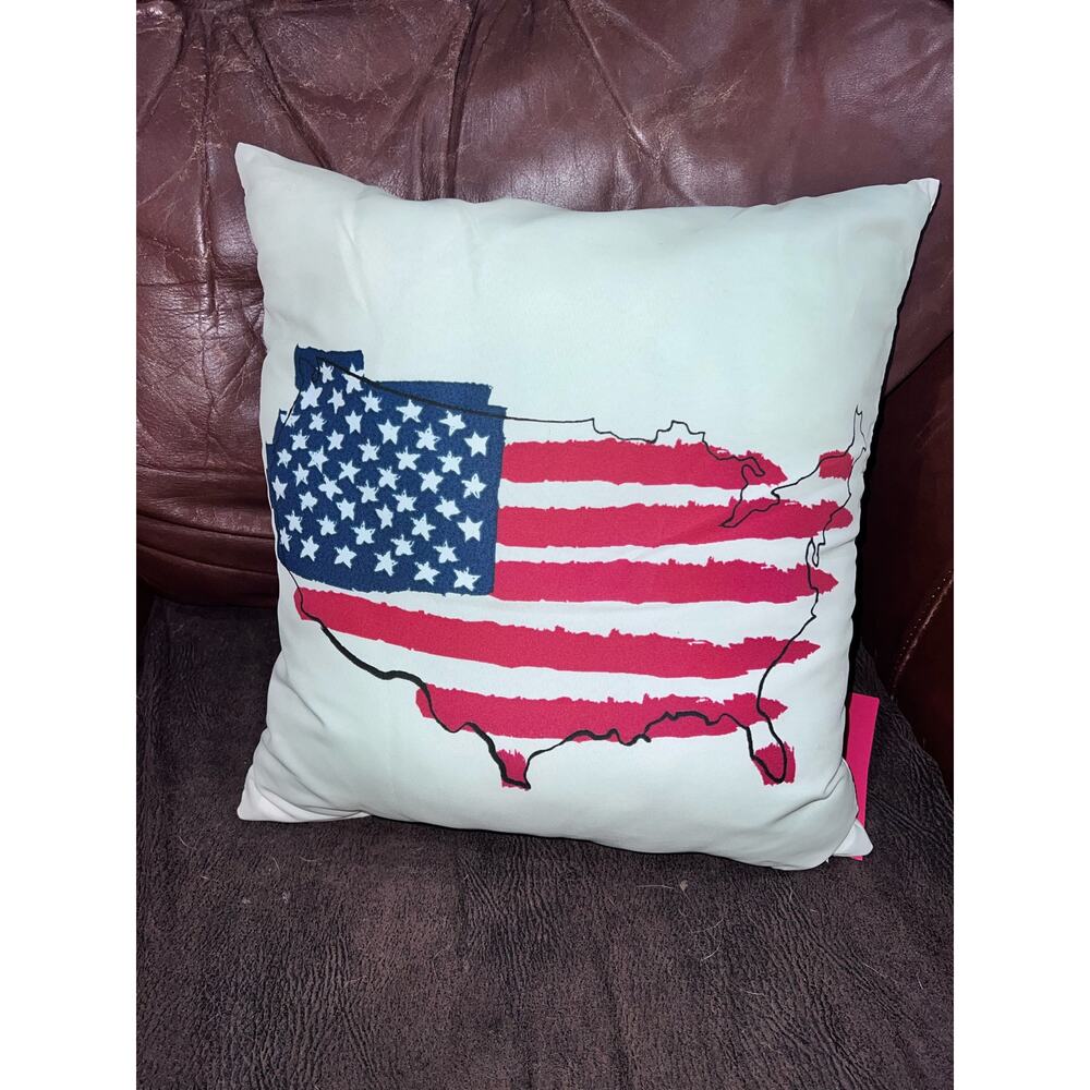 Patriotic USA Map Throw Pillowโ Cover Multicolor